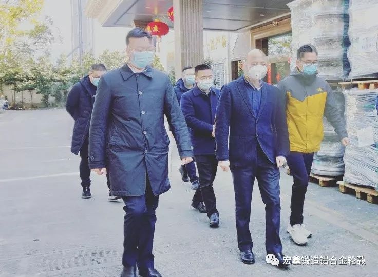 重權防控，全力復產(chǎn)，宏鑫迎來區(qū)領導的集體調研